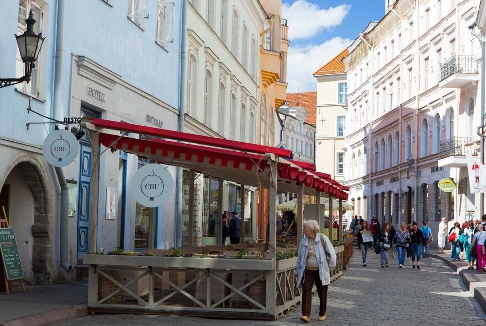 Cru Viesnīca 4*